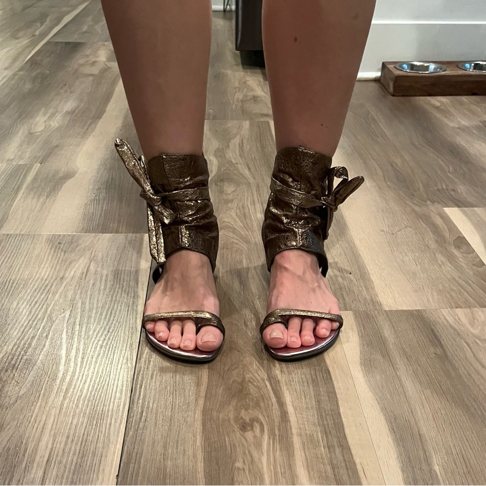 Luichiny Gold/Bronze sandals